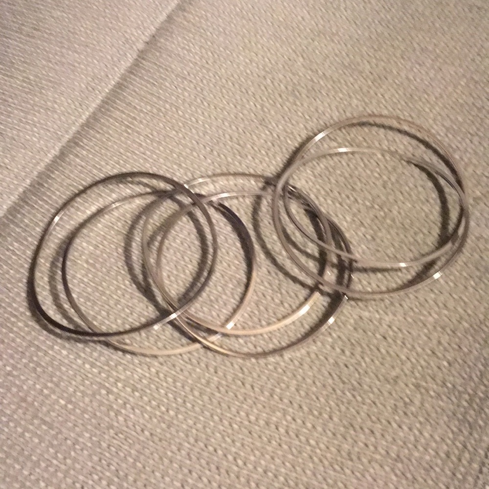 Wavy silver bracelets - Picture 3 of 4